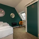Semi Detached House In Vrouwenpolder About 800 Meters From The Beach