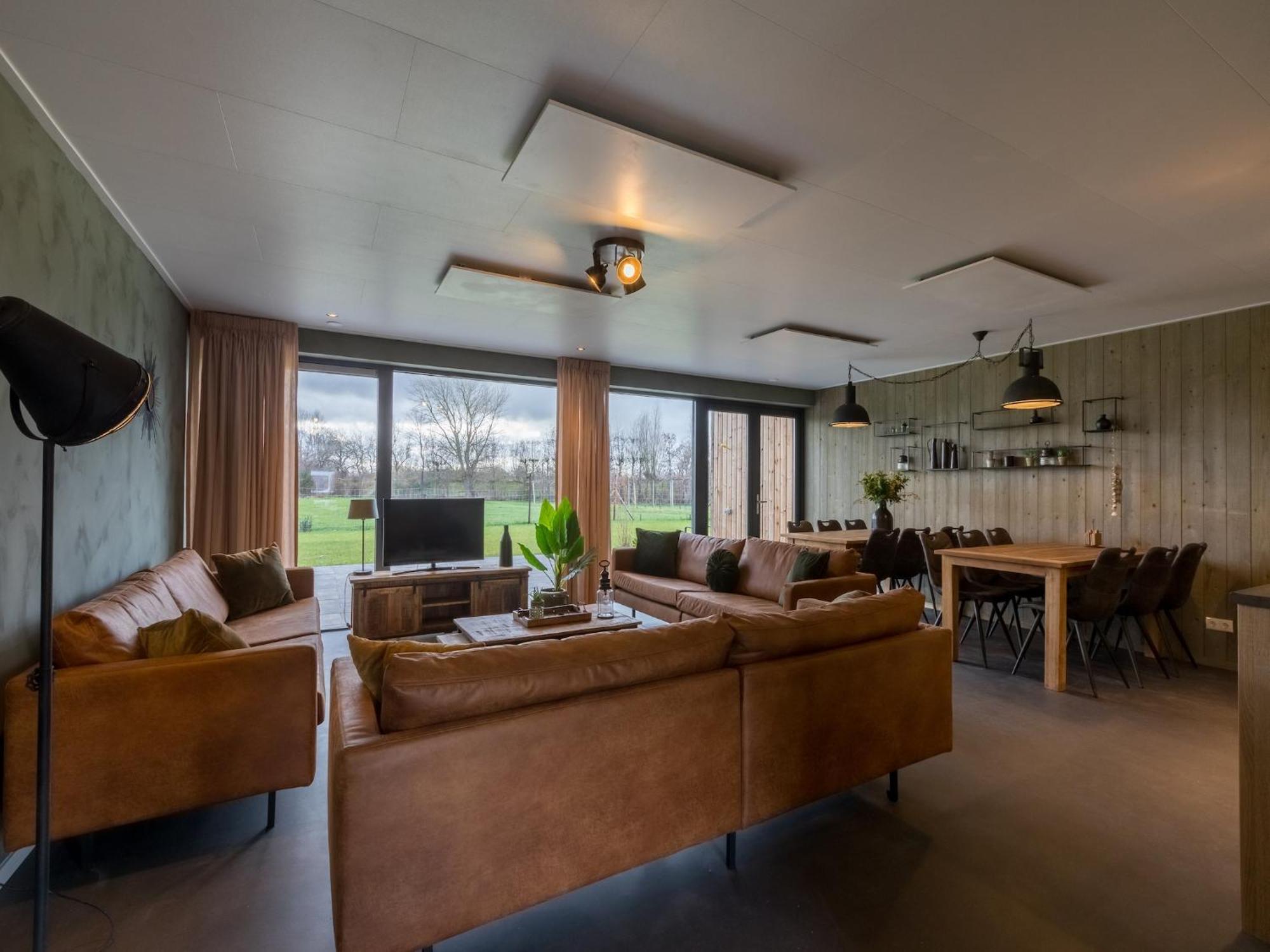 Semi Detached House In About 800 Meters From The