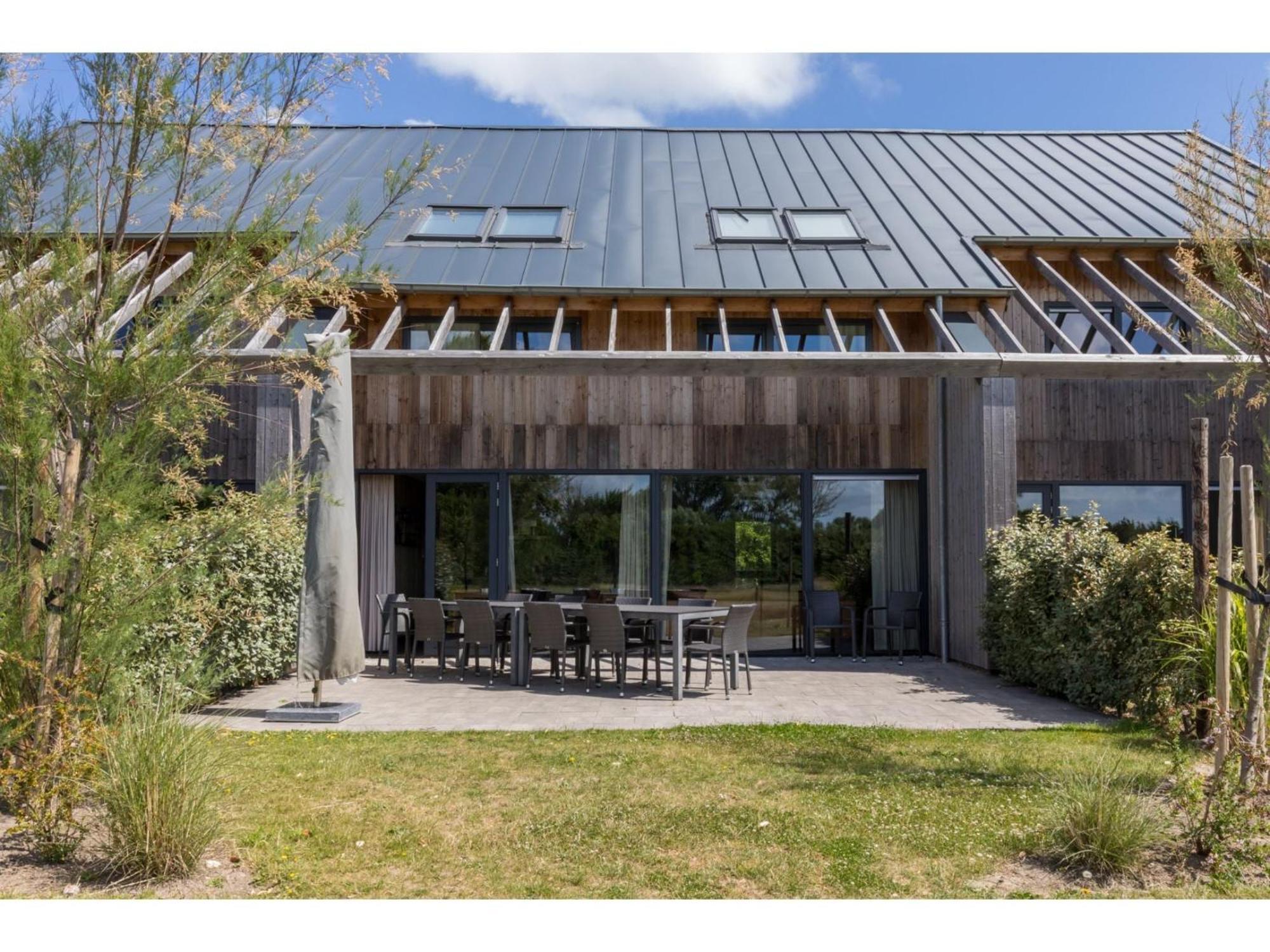 Semi Detached House In About 800 Meters From The Vakantiehuis Vrouwenpolder