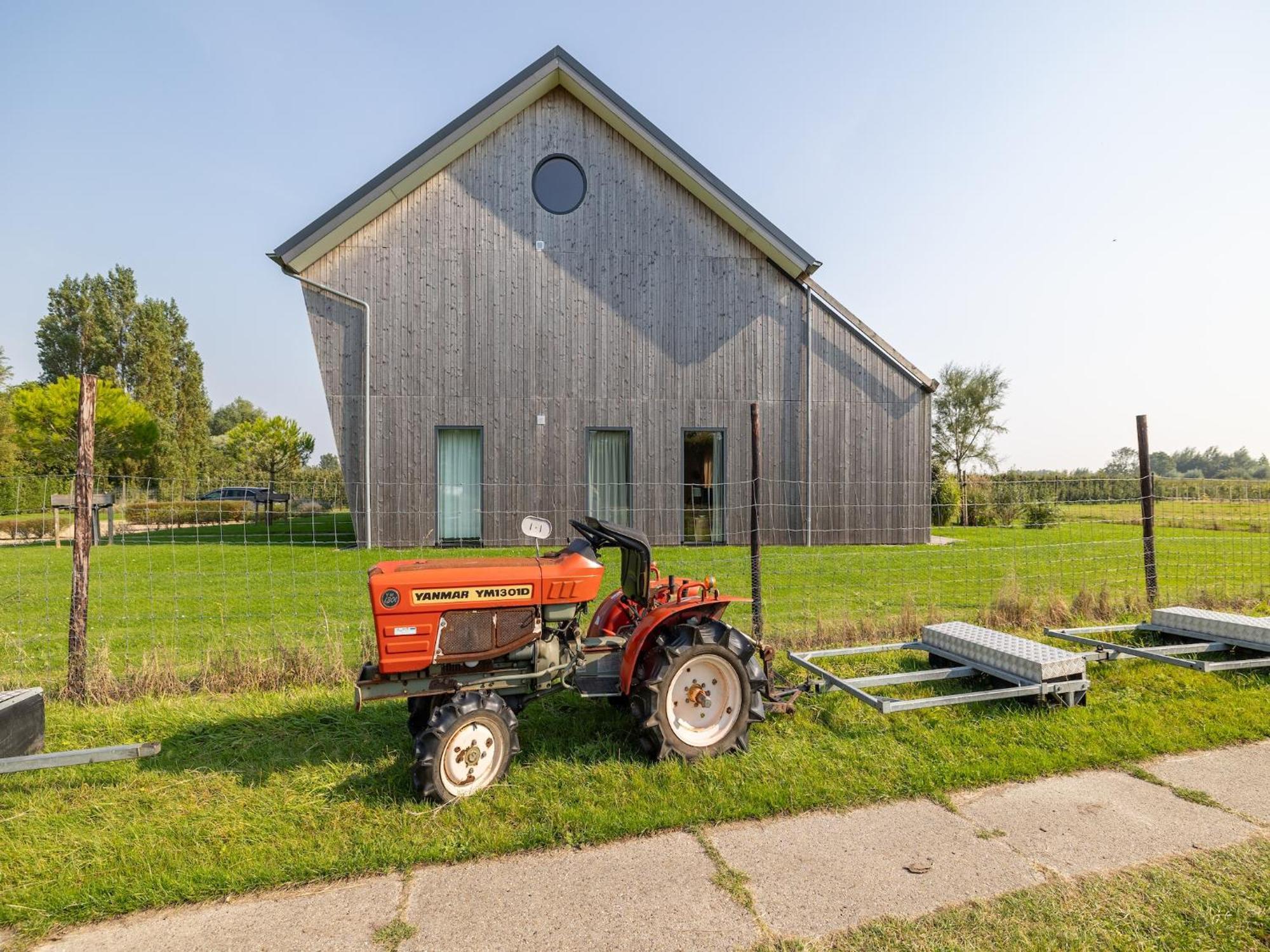 Vakantiehuis Semi Detached House In About 800 Meters From The Vrouwenpolder