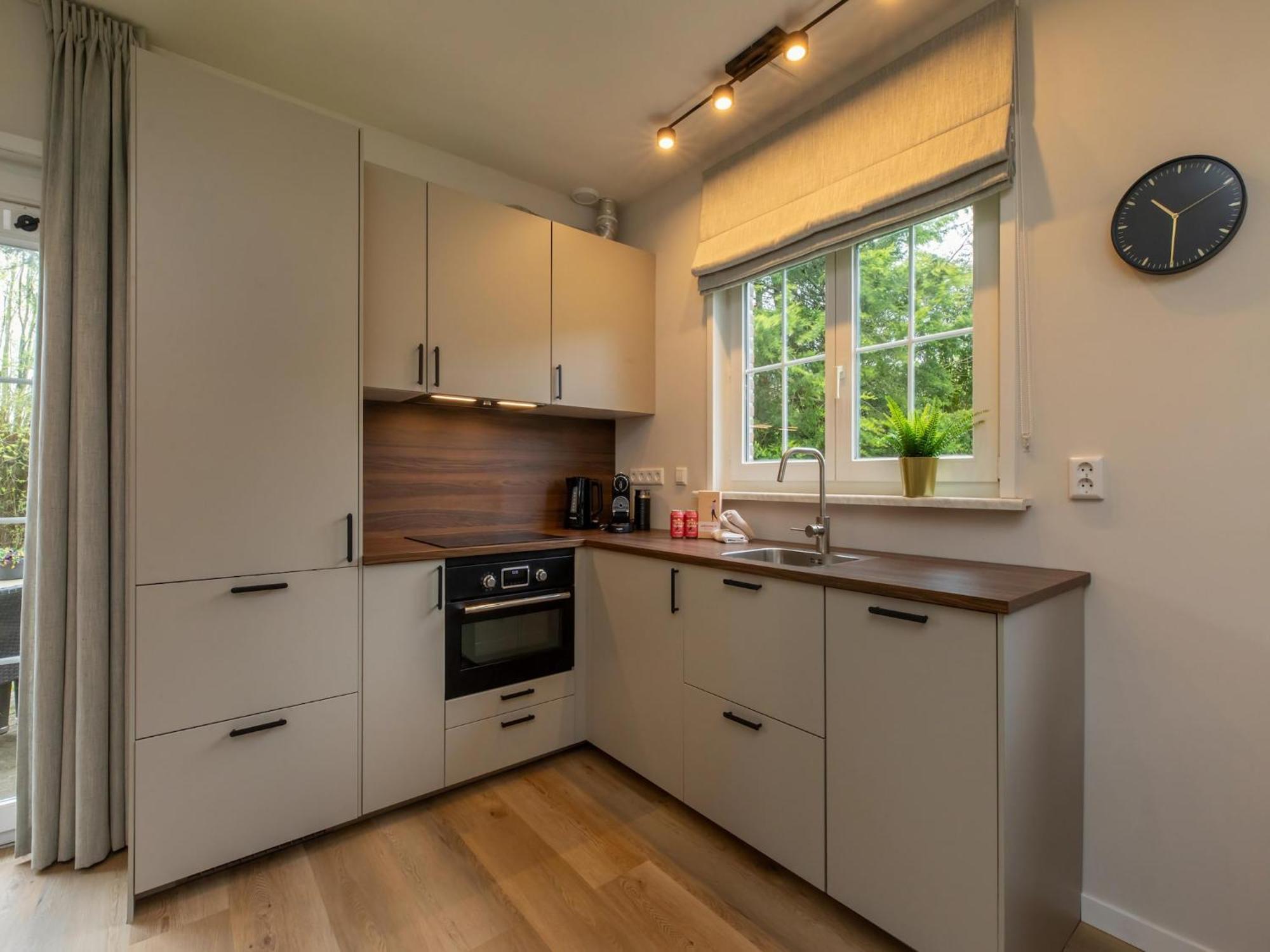 Vakantiehuis Semi Detached House In About 800 Meters From The Vrouwenpolder