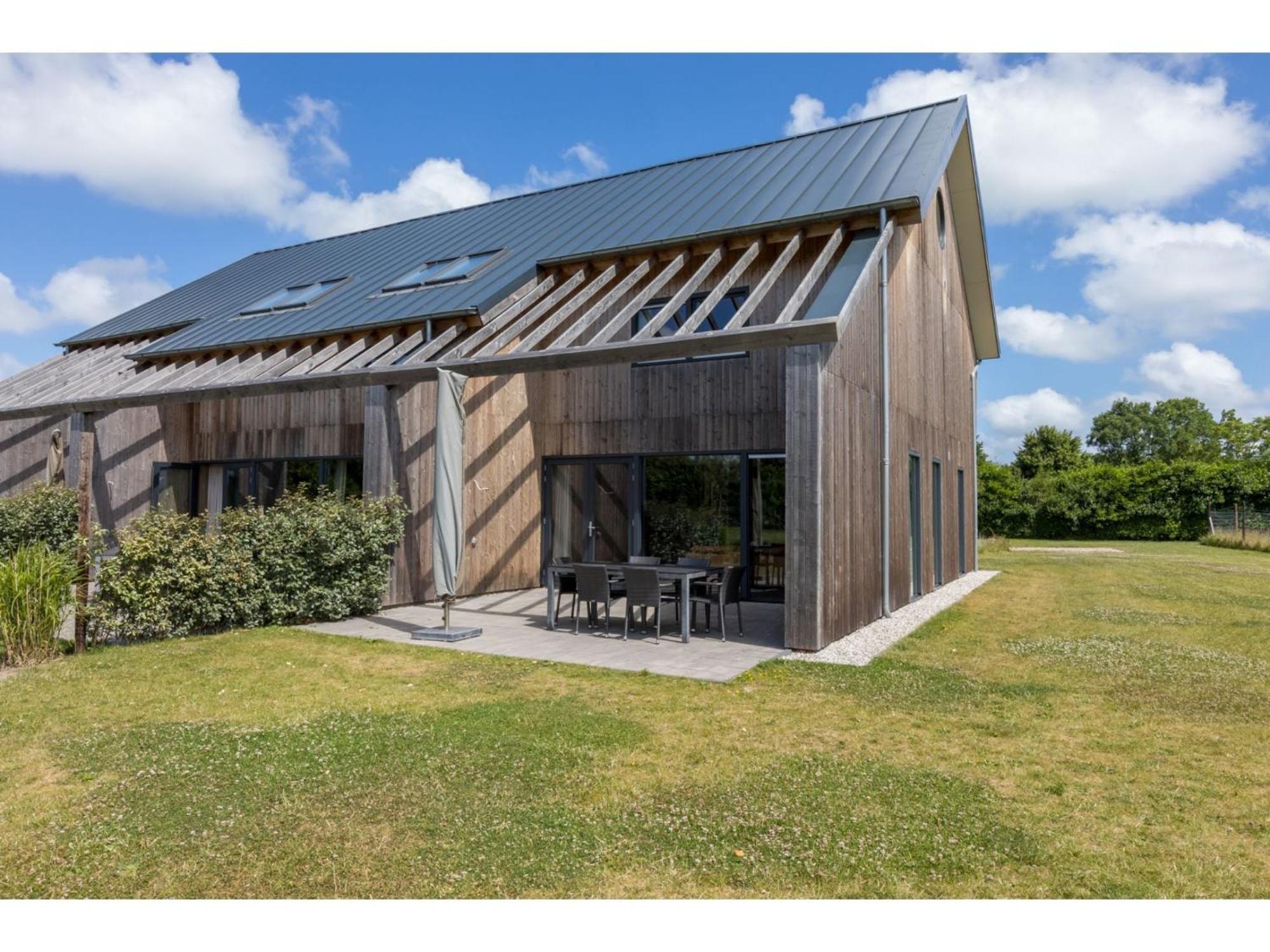Semi Detached House In About 800 Meters From The Vakantiehuis Vrouwenpolder
